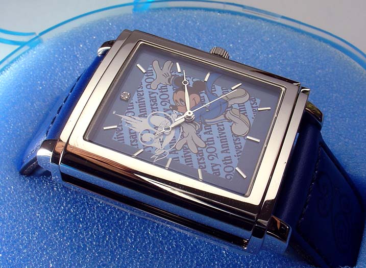 することにしました ディズニー　20周年記念　腕時計　限定品 腕時計(アナログ)
